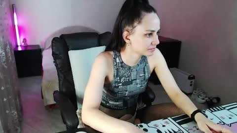 Tips are the best compliment to a woman online show from 04.30.26