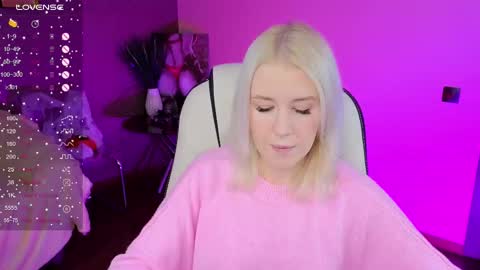 Snapshot of springajara chatting on 11.25.25 Vetta online show from 11.25.25