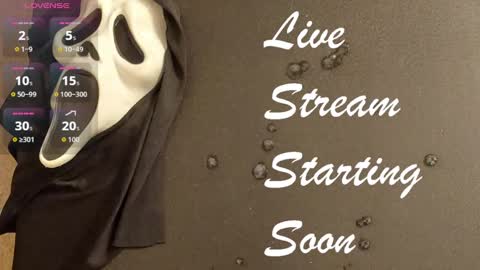 Snapshot of squ1rtl3cb chatting on 09.28.25 squ1rtl3cb online show from 09.28.25