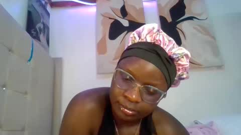 Snapshot of squirtbabey chatting on 05.31.26 Juicy online show from 05.31.26