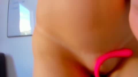 Snapshot of squirttati33 chatting on 01.09.26 Tati online show from 01.09.26