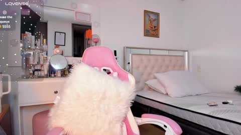 Laura online show from 01.19.25