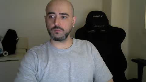 Snapshot of srtramposo chatting on 03.16.26 srtramposo online show from 03.16.26