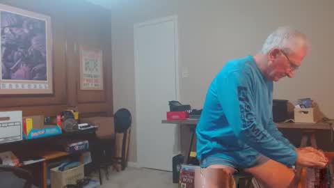 Snapshot of srtxshow chatting on 03.04.25 srtxshow online show from 03.04.25