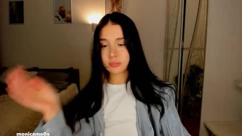 Snapshot of ssash1mii chatting on 11.27.25 Hey guys i miss you so much online show from 11.27.25