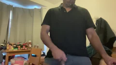 Snapshot of sta_real chatting on 12.05.24 fun life online show from 12.05.24