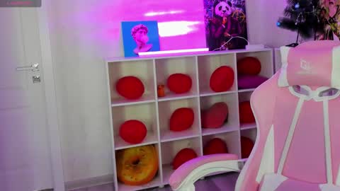 Stacey GMT5 Mo Tu We Th Fr Sa 3am -10am online show from 03.07.25