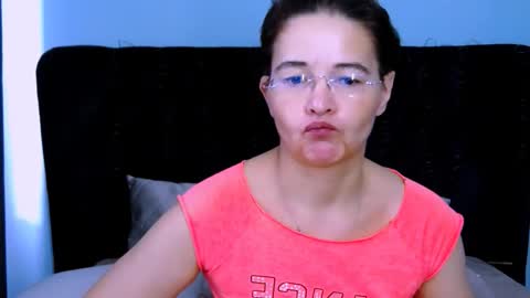 Snapshot of staceydarling chatting on 02.19.26 staceydarling online show from 02.19.26