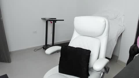 Zulma Yisset online show from 10.25.25