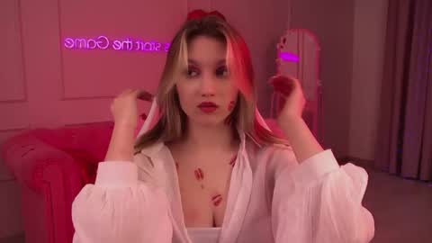 Snapshot of stacyevancesss chatting on 02.14.26 StacyEvances online show from 02.14.26