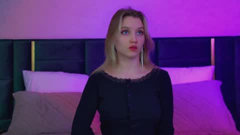 Snapshot of stacyevancesss chatting on 02.15.26 StacyEvances online show from 02.15.26