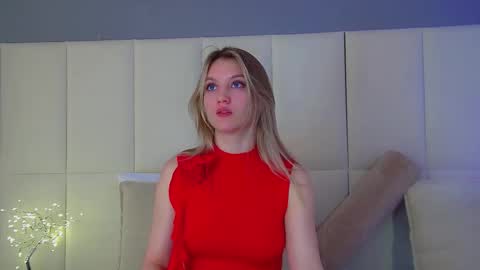 Snapshot of stacyevancesss chatting on 02.18.26 StacyEvances online show from 02.18.26