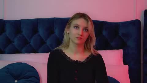 Snapshot of stacyevancesss chatting on 02.19.26 StacyEvances online show from 02.19.26