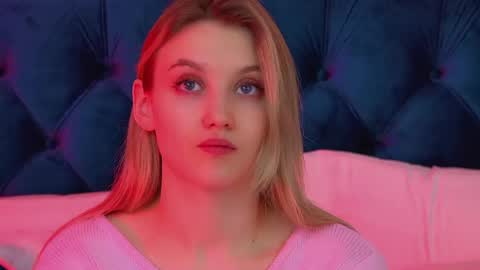 Snapshot of stacyevancesss chatting on 03.08.26 StacyEvances online show from 03.08.26