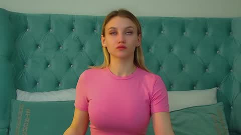 StacyEvances online show from 05.04.26
