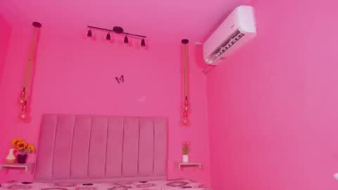 Staicy Adams online show from 11.05.25