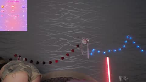 Snapshot of star_and_jane_ chatting on 10.01.25 star_and_jane_ online show from 10.01.25