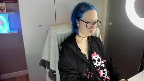 Snapshot of starelli chatting on 05.24.26 Kate online show from 05.24.26