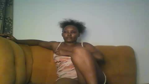 Snapshot of stargirl880271 chatting on 10.07.25 isha online show from 10.07.25