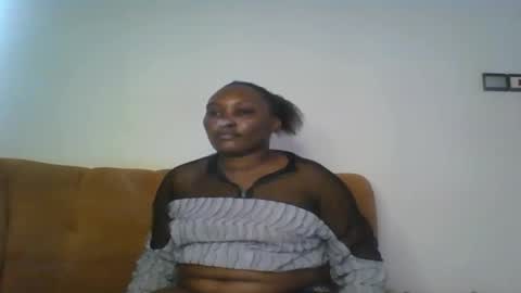 Snapshot of stargirl880271 chatting on 10.11.25 isha online show from 10.11.25