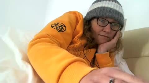 starlagurl online show from 12.18.24