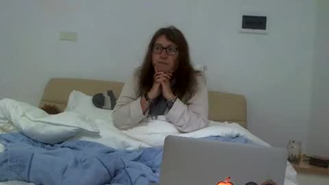 starlagurl online show from 01.19.25