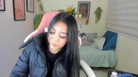 Snapshot of starlie_ chatting on 11.25.25 Alisson online show from 11.25.25