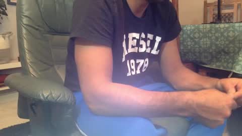 Snapshot of starpizzle chatting on 10.01.25 Starpizzle online show from 10.01.25