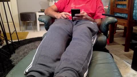 Snapshot of starpizzle chatting on 10.21.25 Starpizzle online show from 10.21.25