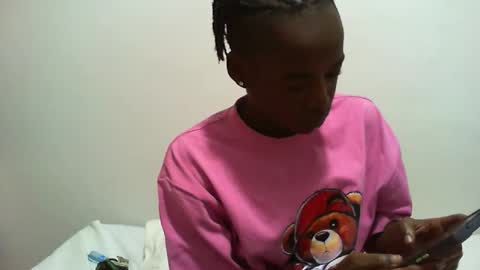 Snapshot of starry_sweetie chatting on 10.12.25 sweetgirl online show from 10.12.25