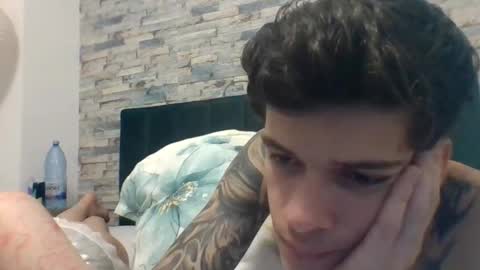 staywithuss online show from 04.21.26