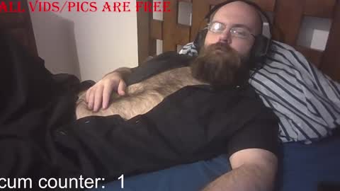 Snapshot of stealthytuna95 chatting on 09.13.25 mike online show from 09.13.25