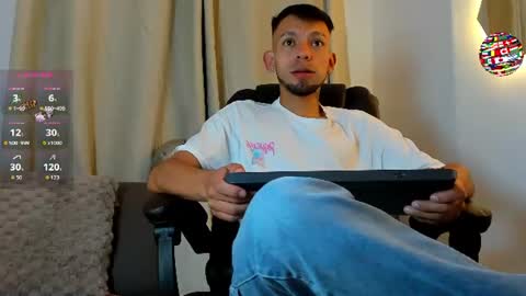 Snapshot of stebansilv_ chatting on 06.19.26 Steban online show from 06.19.26