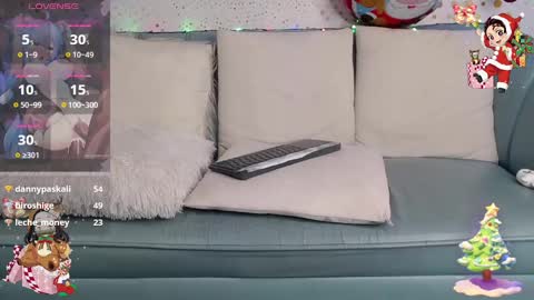 Snapshot of steev_novoa chatting on 12.22.24 Steev online show from 12.22.24