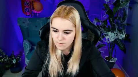 stef_nicks online show from 10.26.25