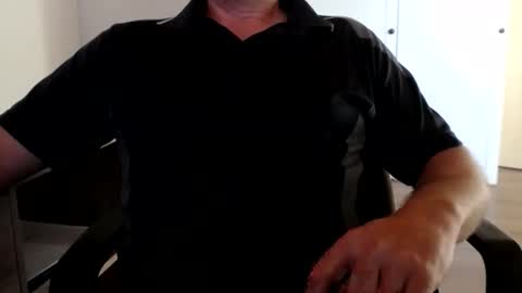 Snapshot of stefan2580 chatting on 10.15.25 Stefan online show from 10.15.25