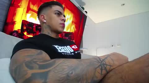 Snapshot of stefan_macallan chatting on 02.11.26 Macallan online show from 02.11.26