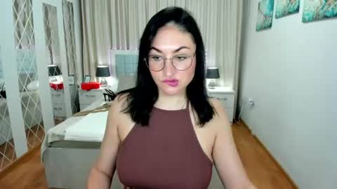 Snapshot of stefanawinter chatting on 07.14.26 StefanaWinter online show from 07.14.26