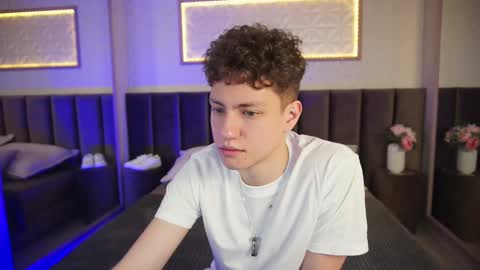 Esrefan online show from 03.12.26