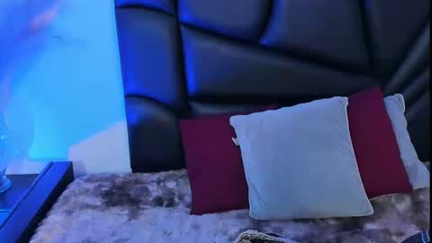 Snapshot of stefania_paz chatting on 10.01.25 Stefania online show from 10.01.25