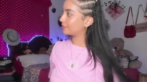 Im MiaIts my first day here  online show from 02.07.25