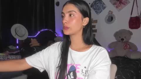 Im MiaIts my first day here  online show from 02.14.25