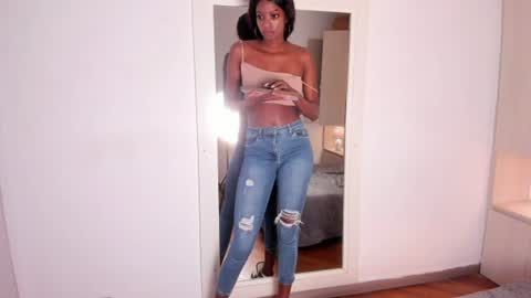 stefannyevans_ online show from 08.06.26