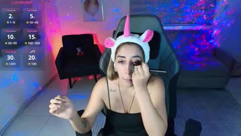 Snapshot of stefany_07 chatting on 02.10.26 Mari online show from 02.10.26