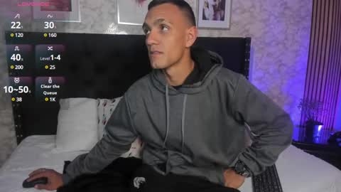 stefany_pablo1 online show from 02.24.25