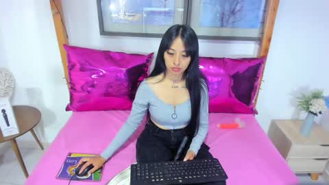 --Estefay-- online show from 03.18.26