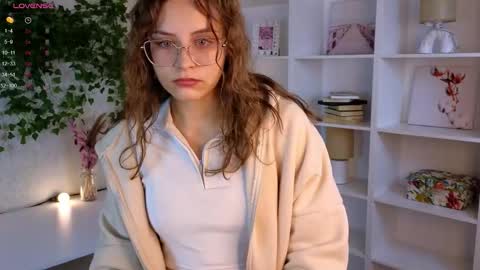 Snapshot of steffaniebrais chatting on 10.13.25 Steffani online show from 10.13.25