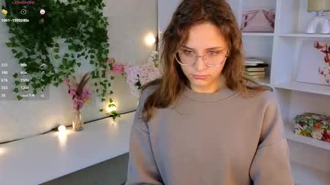 Snapshot of steffaniebrais chatting on 10.14.25 Steffani online show from 10.14.25