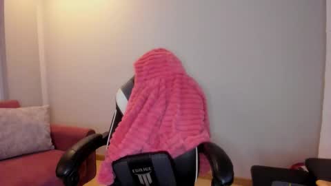 Stefany Bratz online show from 02.05.26