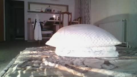 Snapshot of steki038434 chatting on 11.30.25 steki038434 online show from 11.30.25